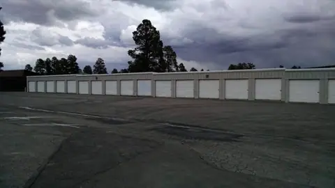 Benchmark Commercial Center photo 2
