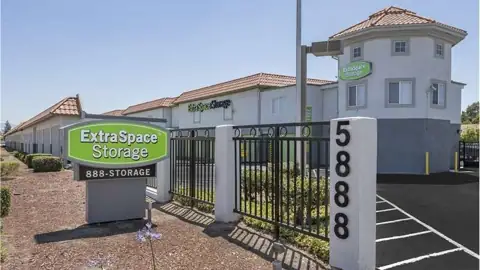 Extra Space Storage in Livermore, CA