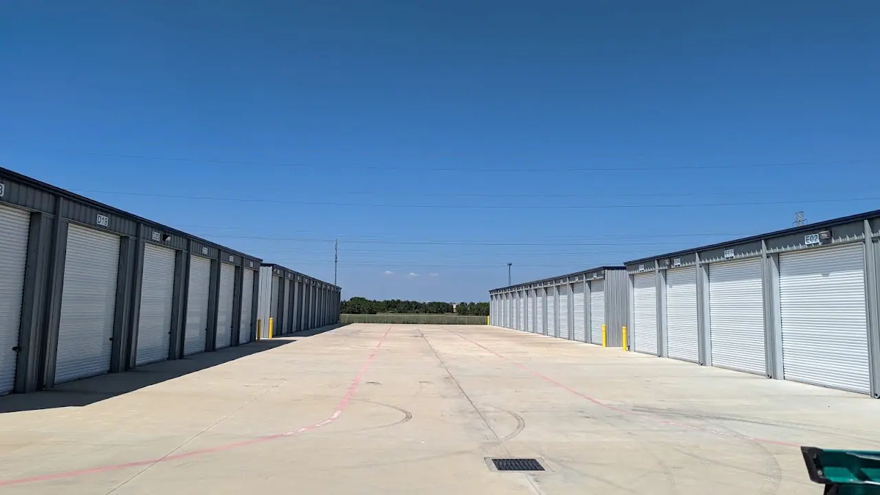 Grand Toy Storage: RV & Boat, RV storage in Dickinson