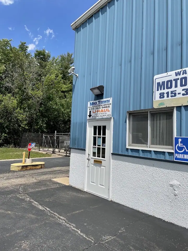 Midtown Self-Storage Center, RV storage in McHenry