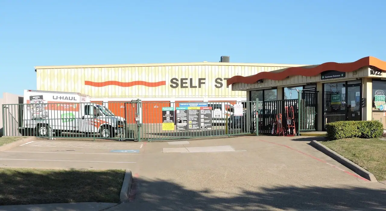 Self-Storage at U-Haul, RV storage in Duncanville