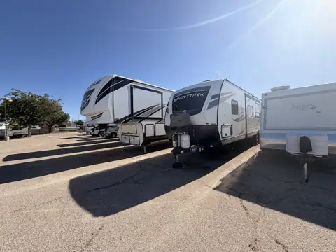 Bobby Wayne’s RV Storage photo 2