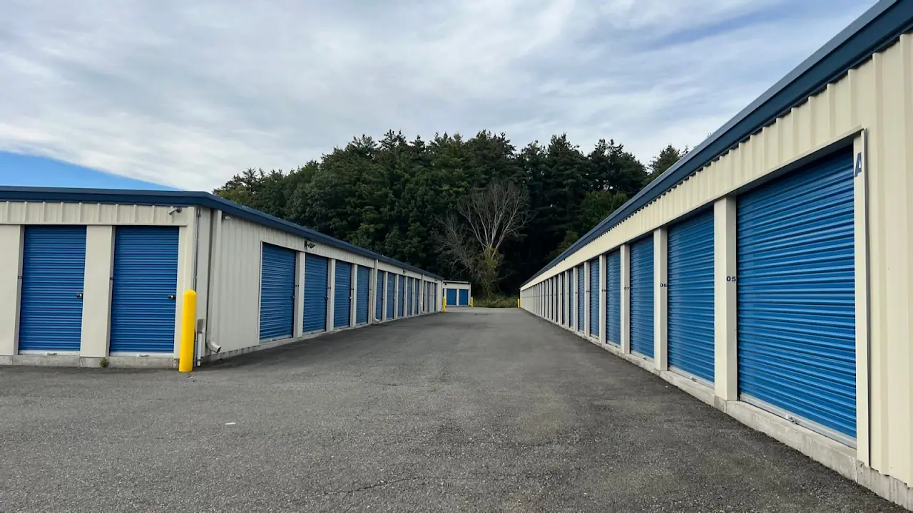 A Metro Self Storage, RV storage in Altamont