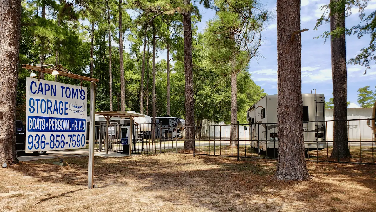 Cap’n Tom’s Storage, RV storage in Willis