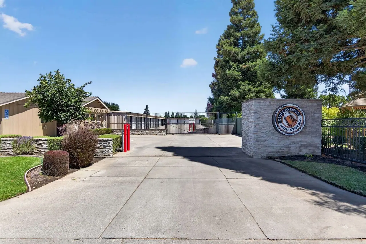 Cluff Storage, RV storage in Lodi