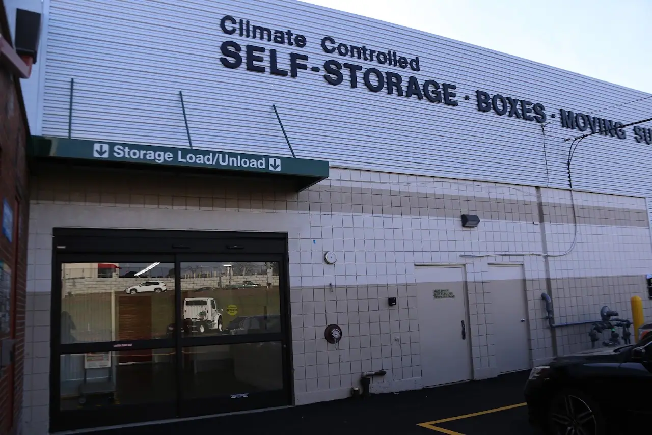 Self-Storage at U-Haul, RV storage in Methuen