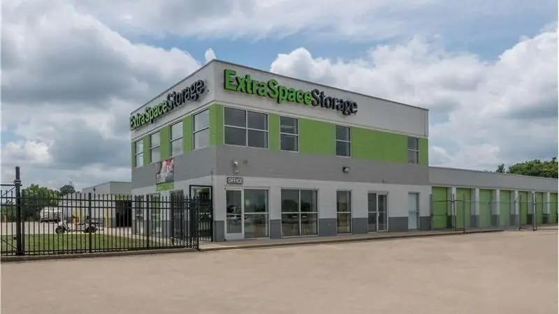 Extra Space Storage, RV storage in Walton