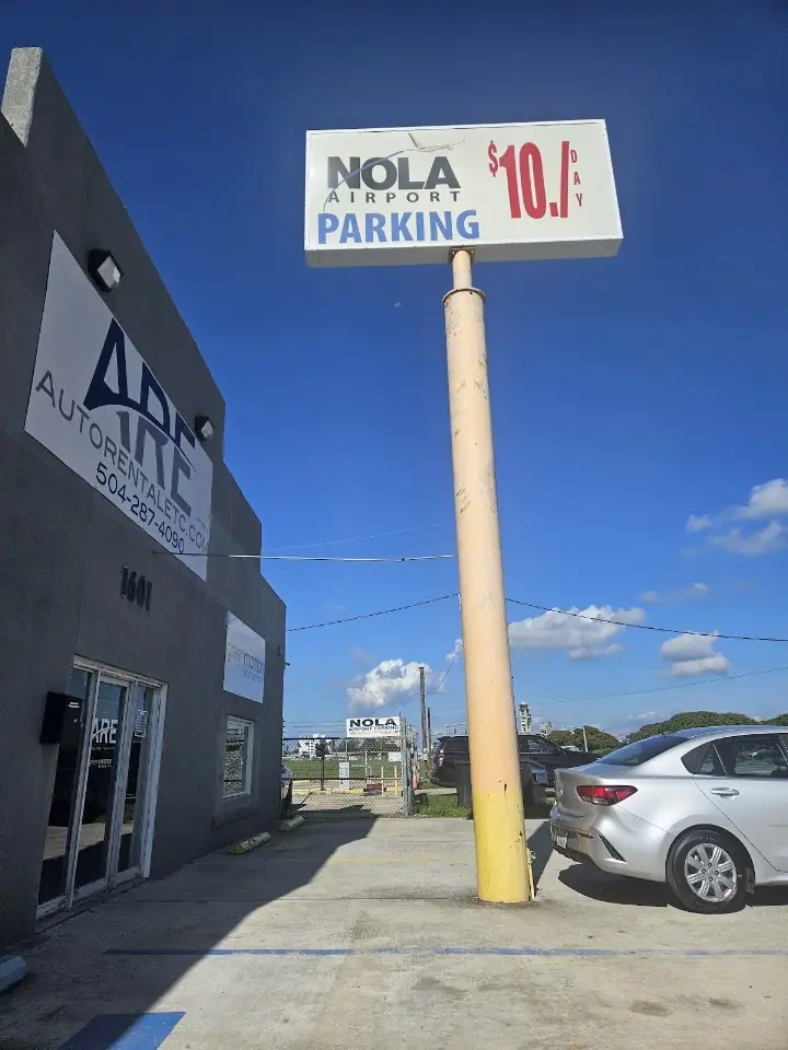 NOLA Airport Parking LLC, RV storage in Kenner