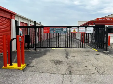 Public Storage photo 2