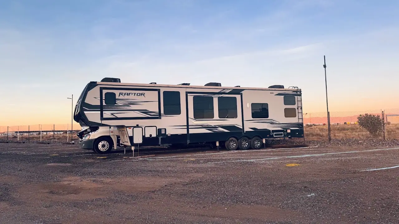Top Of The Hill RV& Boat storage LLC, RV storage in Albuquerque