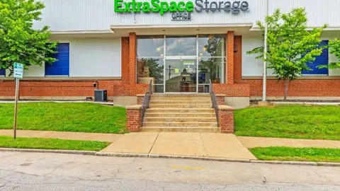 Extra Space Storage in St. Louis, MO