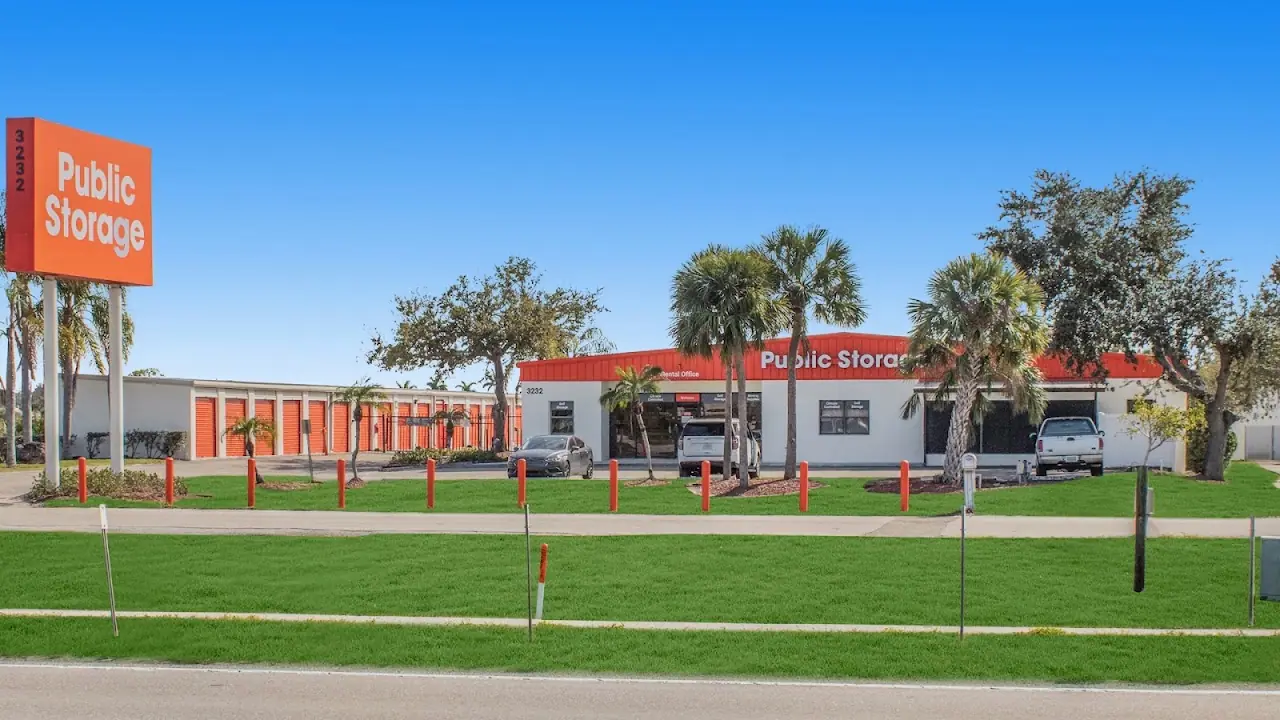 Public Storage, RV storage in Fort Myers