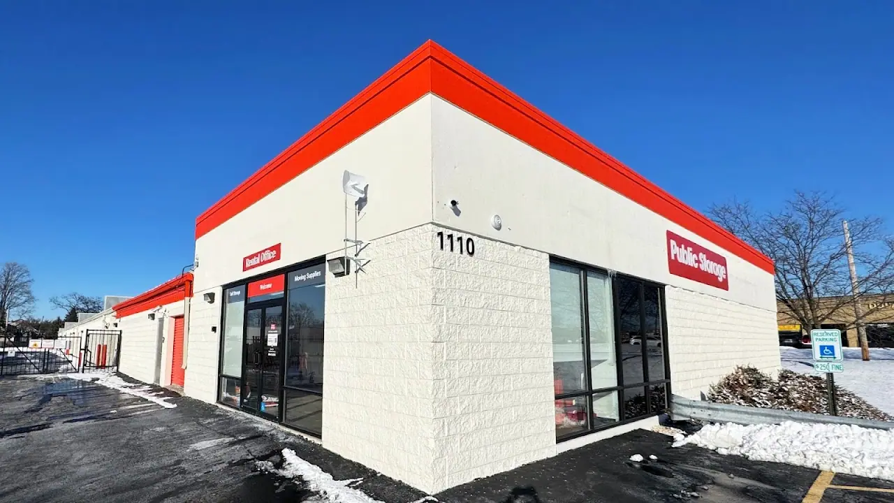 Public Storage, RV storage in Lombard