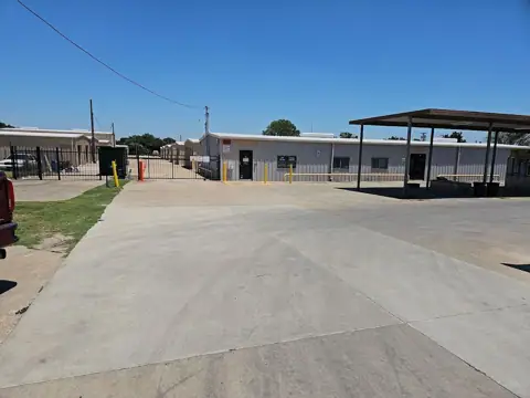 Public Storage photo 2