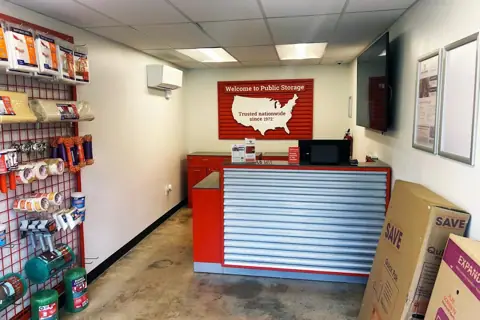 Public Storage photo 2
