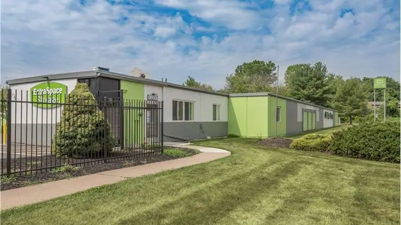 Extra Space Storage, RV storage in Enfield
