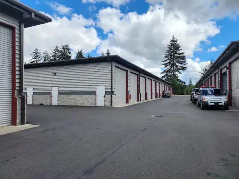 Glacier West Garage Plus Storage photo 2