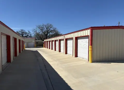 Tejas Plaza & Storage photo 3