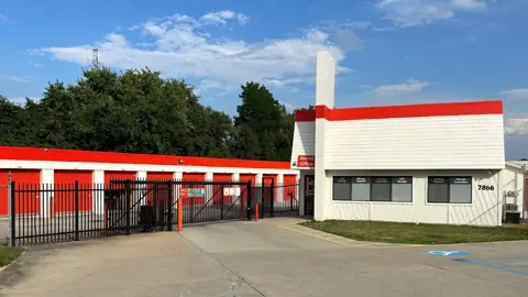 Public Storage photo 2