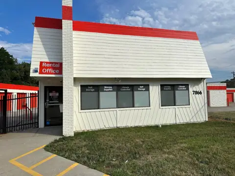 Public Storage photo 3