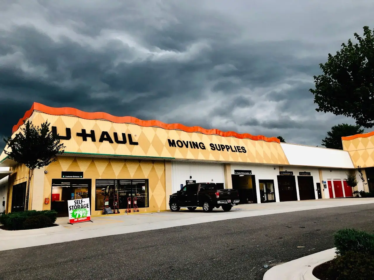 Self-Storage at U-Haul, RV storage in Lynchburg