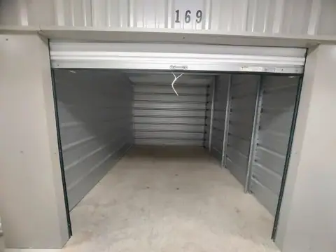 Mini Mall Storage photo 3