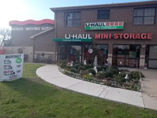 Self-Storage at U-Haul, RV storage in Plano
