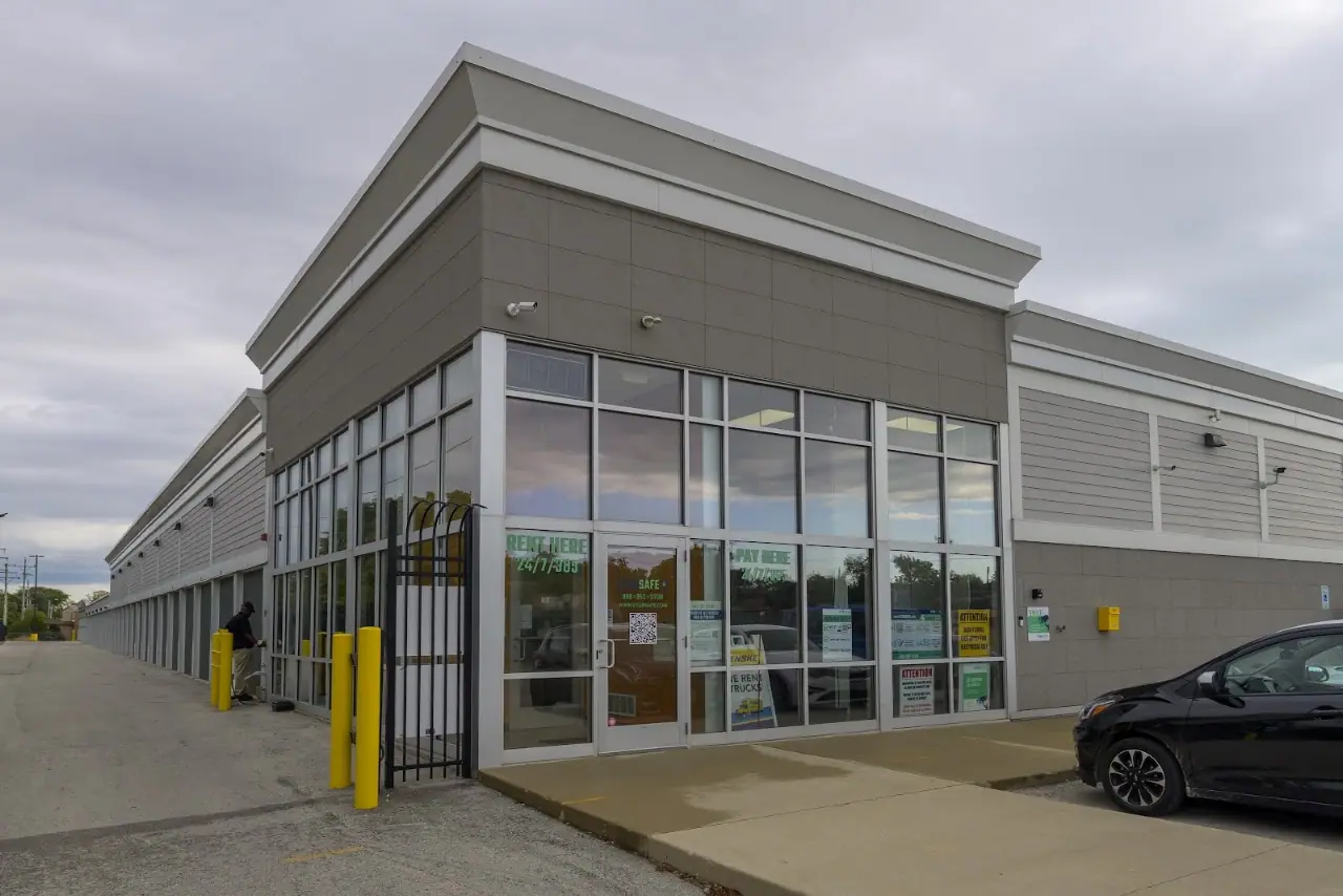 StorSafe of Silver Springs, RV storage in Milwaukee