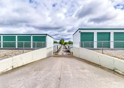 Devon Self Storage Lake Orion, Michigan photo 2