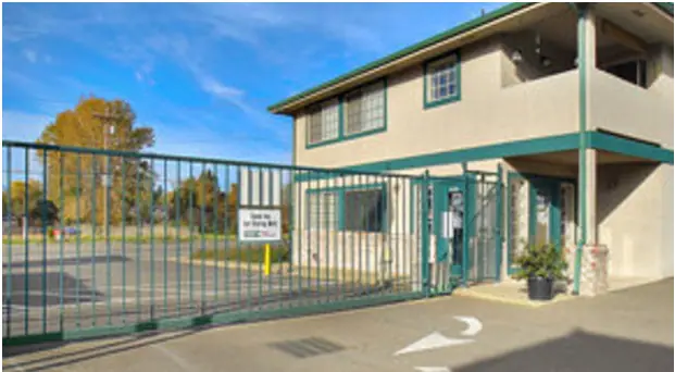 Money Saver Mini Storage, RV storage in Portland