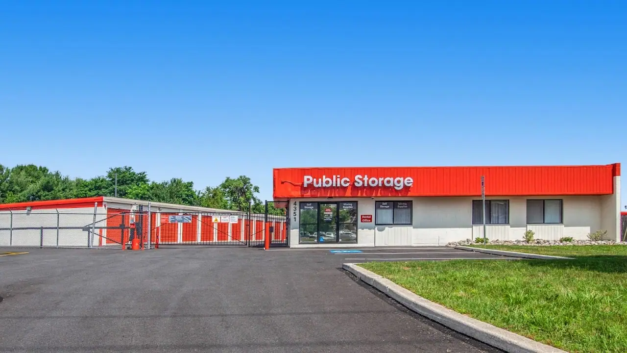 Public Storage, RV storage in Edgewater Park