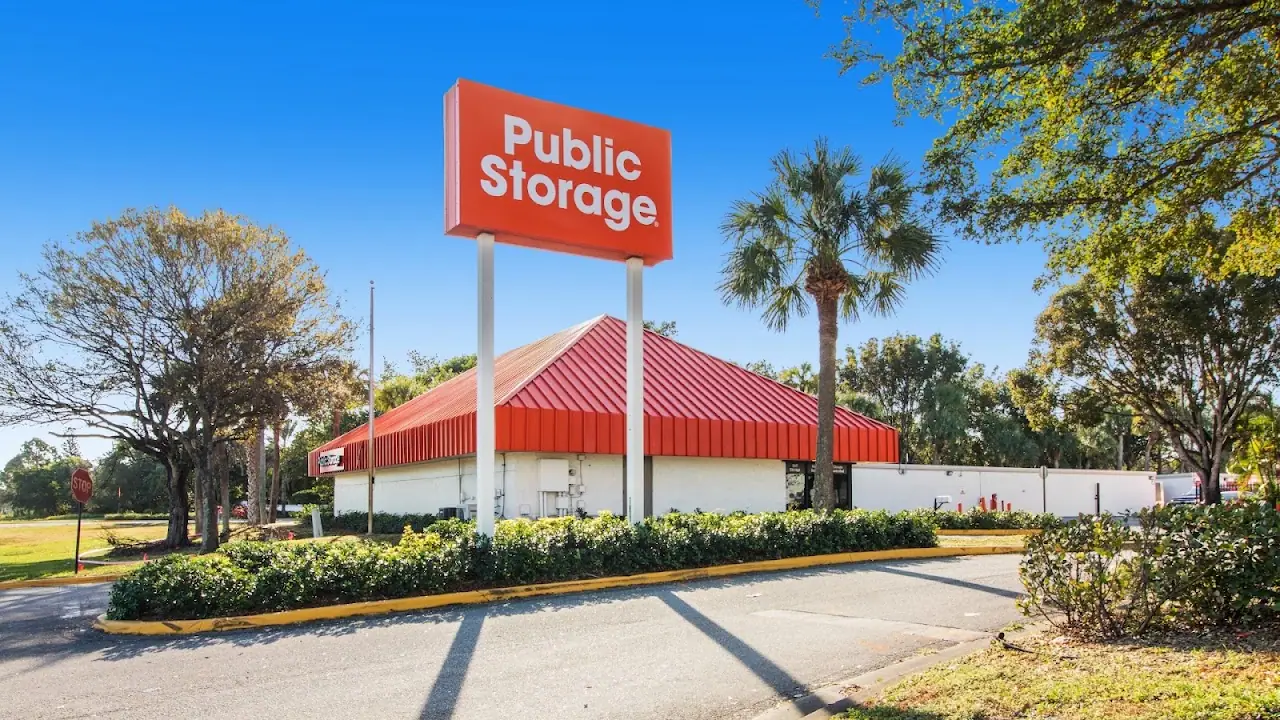 Public Storage, RV storage in Lantana