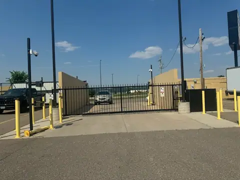 Dart Truck Parking in St Paul, MN