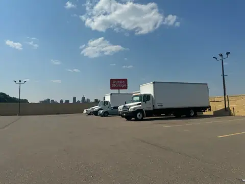 Dart Truck Parking photo 3