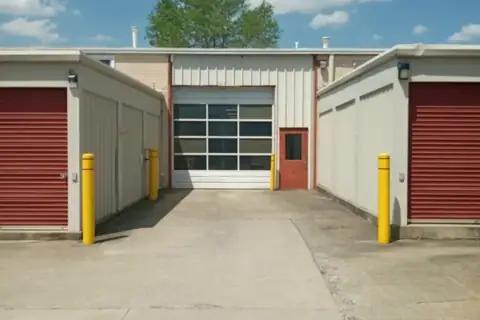 AAA Self Storage at Battleground Rd photo 3