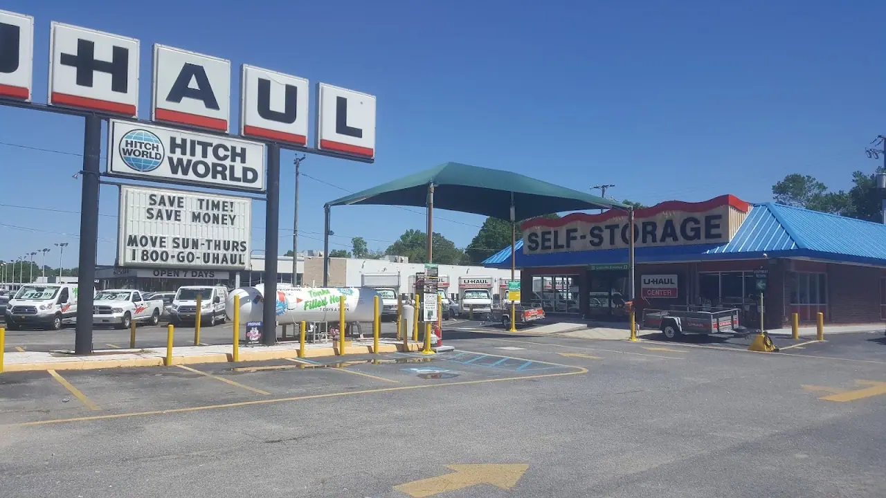 Self-Storage at U-Haul, RV storage in Norfolk