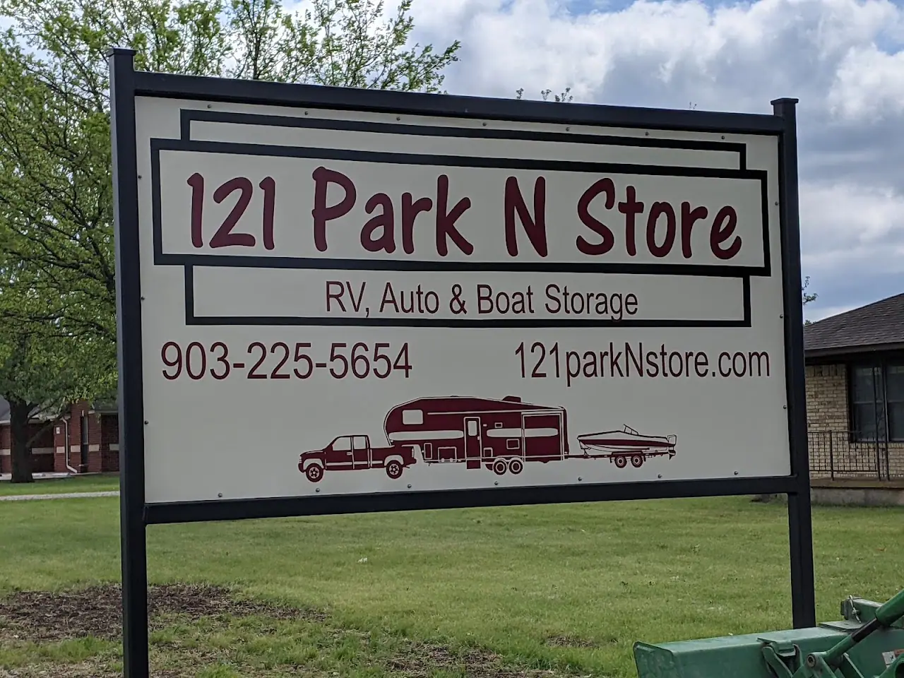 121 Park N Store, RV storage in Van Alstyne