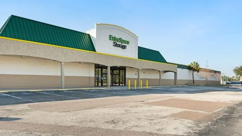 Extra Space Storage, RV storage in Largo