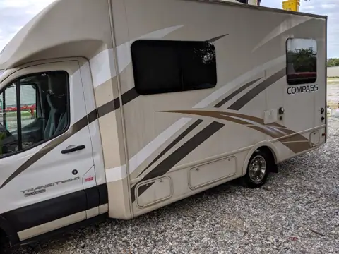 Dixie Dez Properties. A parking & storage lot for your Semi, RV, Boat, or Trailer photo 3
