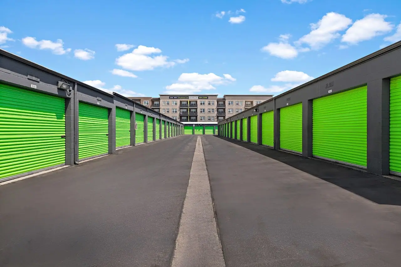 One Stop Storage – Santa Ana, CA, RV storage in Santa Ana
