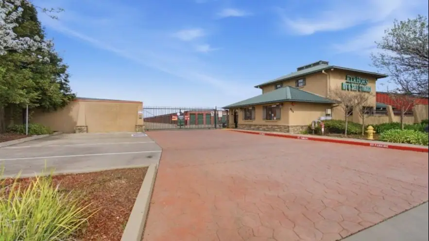 Elkhorn RV & Self Storage, RV storage in Rio Linda
