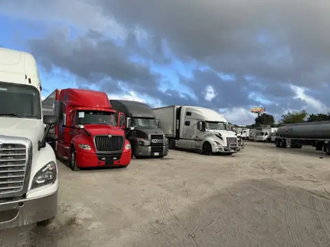 FLORIDA TRUCK TOWN in Davie, FL