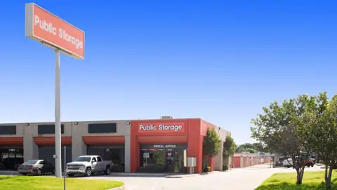 Public Storage in Irving, TX