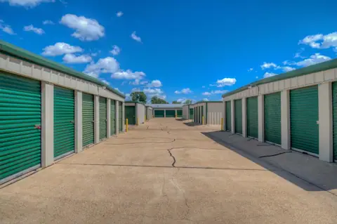 Best Yet Storage - Airline Dr photo 2
