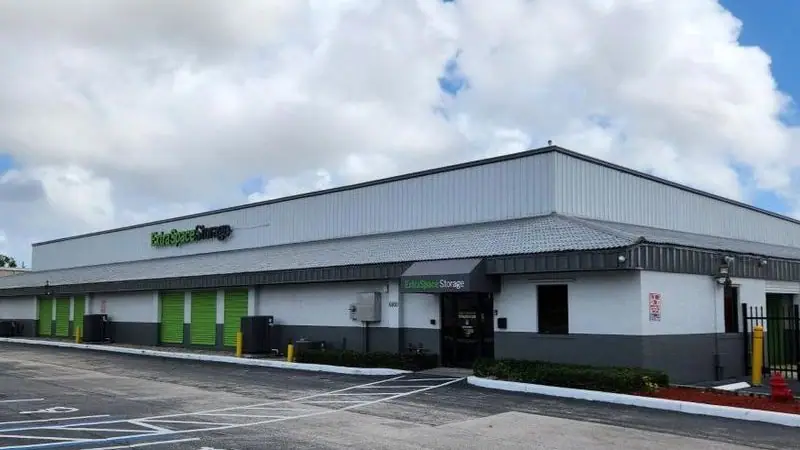 Extra Space Storage, RV storage in West Palm Beach