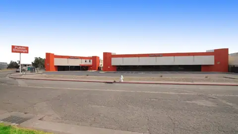 Public Storage in Oakland, CA