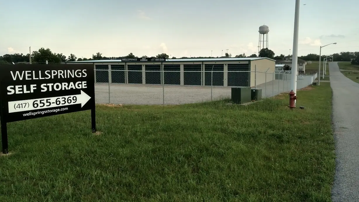 Wellsprings Storage, RV storage in Reeds Spring