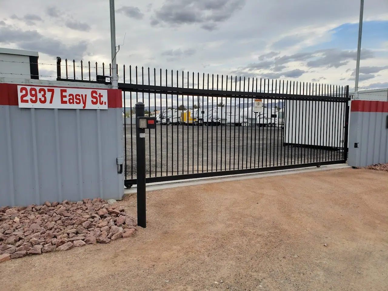 Mohave Storage 2937 Easy, RV storage in Bullhead City