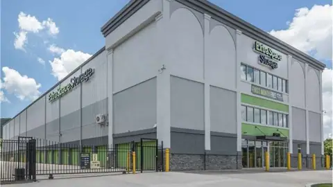 Extra Space Storage in Marietta, GA