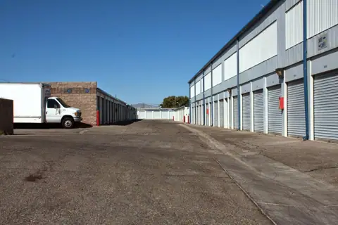 Stephanie Mini Self Storage for Public 30 dollar per unit every day in Las Vegas, NV